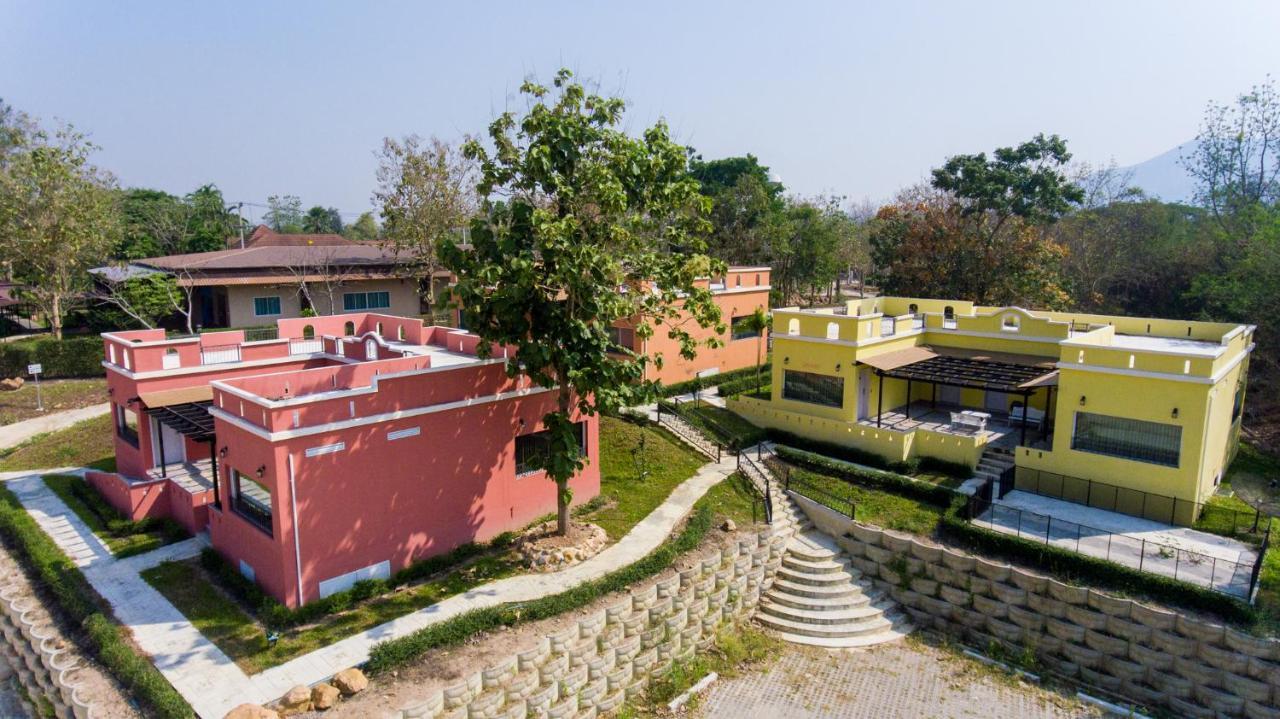 Leaves Valley Resort Nong Ya Plong Exterior foto